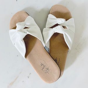 Comfortable White Sandles